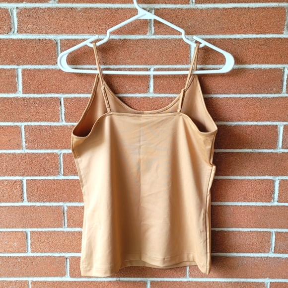 🦋3/$23🦋M Cami - Banana Republic - Picture 2 of 5